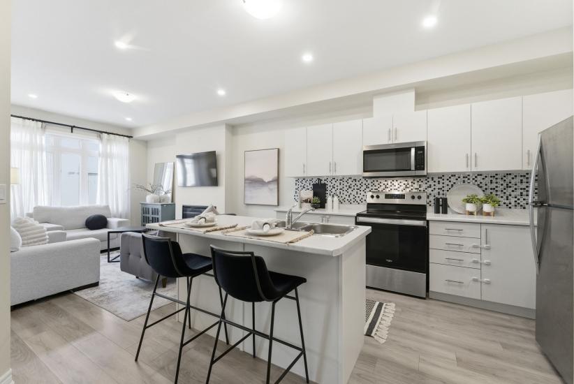 Property listing for 40 Zinfandel Dr. Unit #38, Stoney Creek, ON