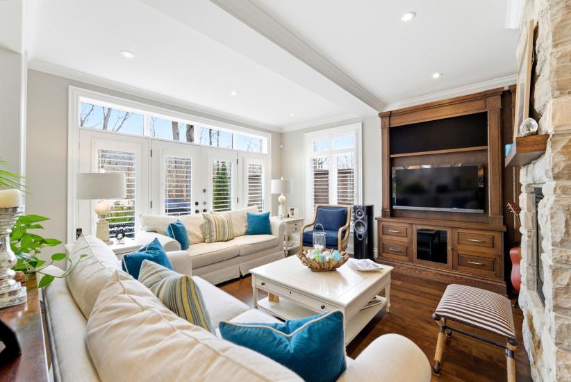 Property listing for 67 Alma St., Dundas, ON