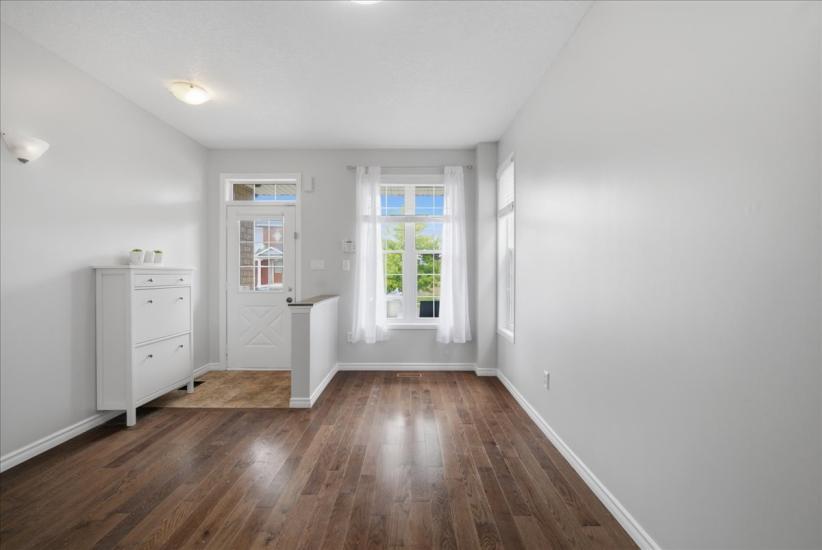Property listing for 40 Whitwell Way, Binbrook, ON