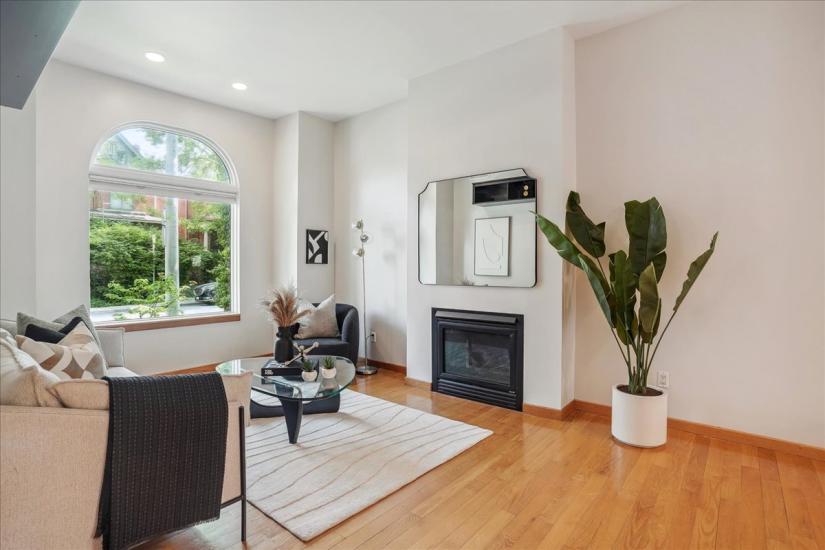 Property listing for 173 Duke St., Hamilton, ON