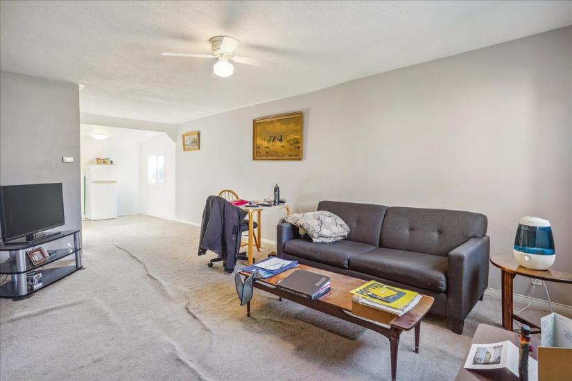 Property listing for 276 Ivon Ave., Hamilton, ON