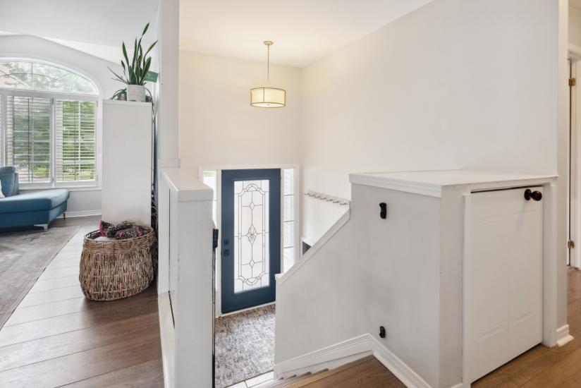 Property listing for 11 Anderson Cres., Smithville, ON