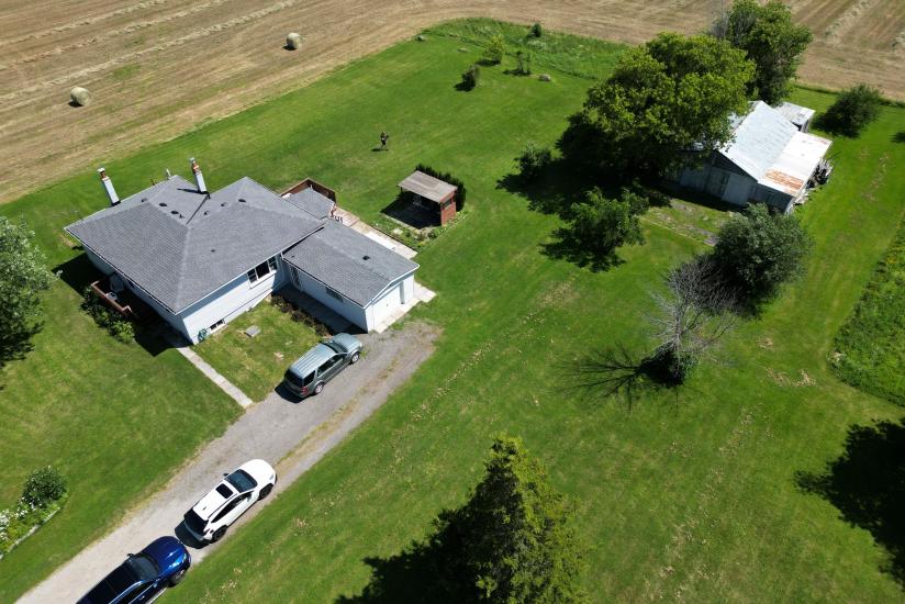 Property listing for 958 Highland Rd. E., Stoney Creek, ON