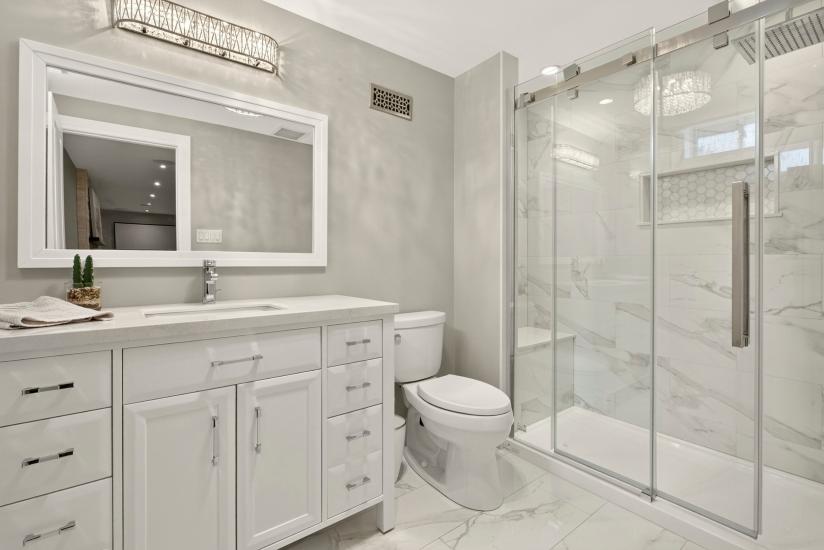 Property listing for 667 Sandcherry Dr., Burlington, ON