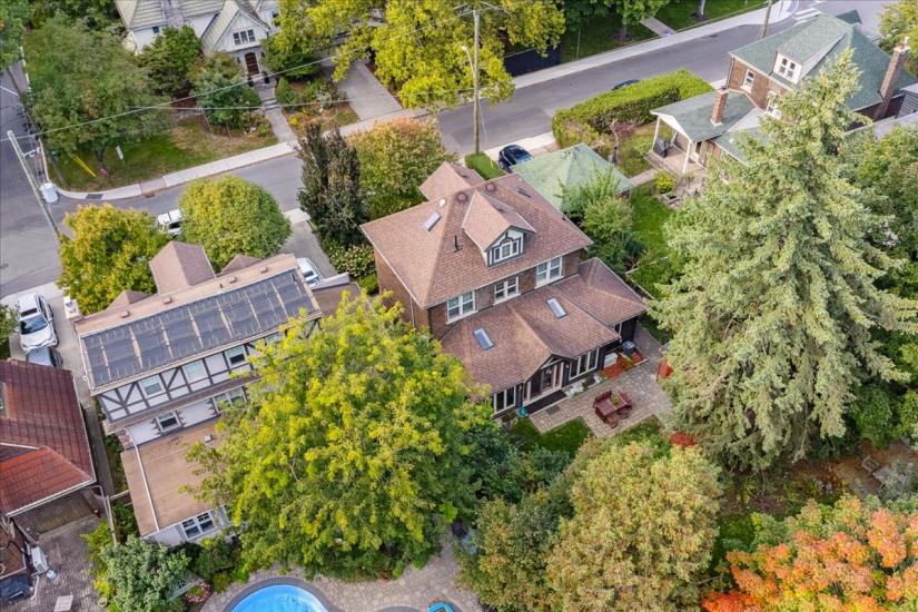 Property listing for 160 Dalewood Cres., Hamilton, ON
