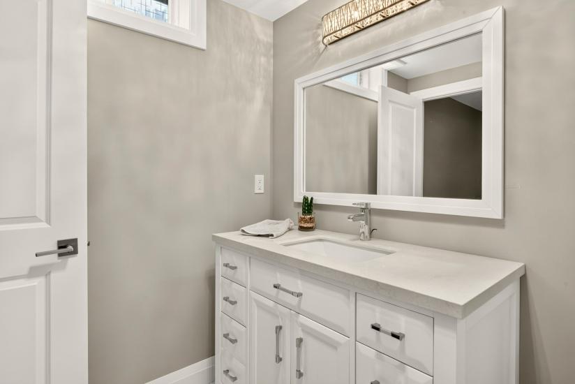 Property listing for 667 Sandcherry Dr., Burlington, ON