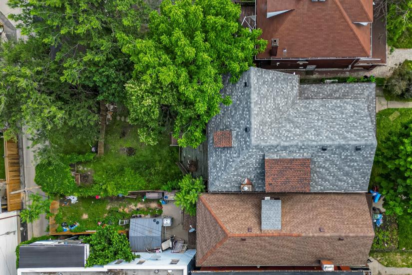 Property listing for 86 Sherman Ave. N., Hamilton, ON