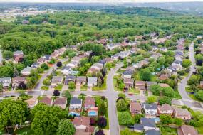 Property listing for 145 Lavender Dr., Ancaster, ON