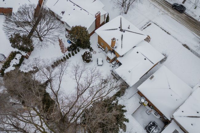 Property listing for 35 Shalfleet Blvd., Brantford, ON