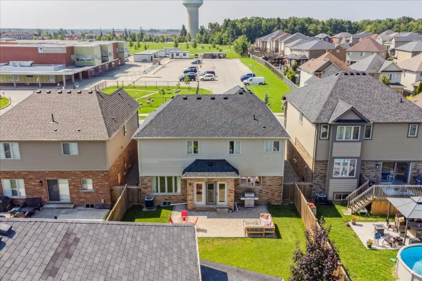 Property listing for 60 Pumpkin Pass, Binbrook, ON