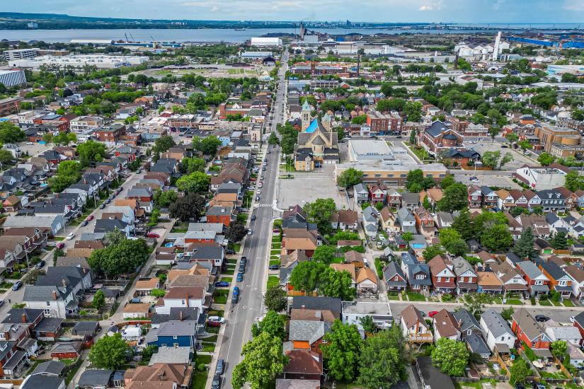 Property listing for 86 Sherman Ave. N., Hamilton, ON