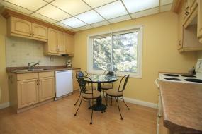 Property listing for 908 Bishop Pl., Ancaster, ON
