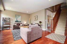 Property listing for 155 Garinger Cres., Hamilton, ON