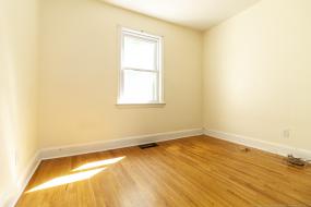 Property listing for 43 Westwood Ave., Hamilton, Ontario