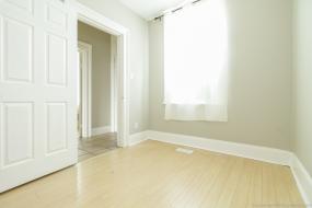 Property listing for 160 Locke St. N., Hamilton, ON