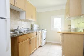 Property listing for 7.5 Madison Ave., Hamilton, Ontario