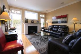 Property listing for #11-10 Greenbrook Dr., Stoney Creek, ON
