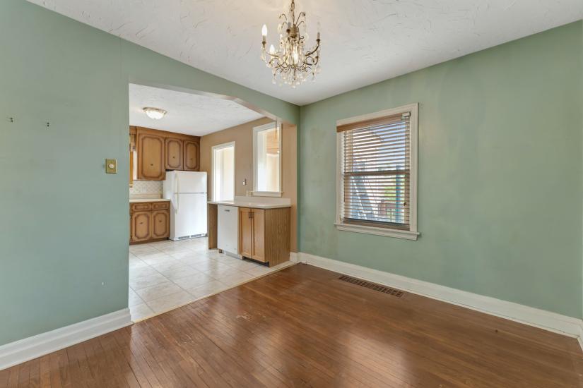 Property listing for 4 Park Row S., Hamilton, ON