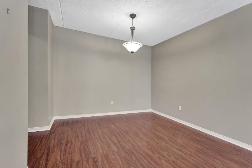 Property listing for #101-500 Silverbirch Blvd., Mount Hope, ON