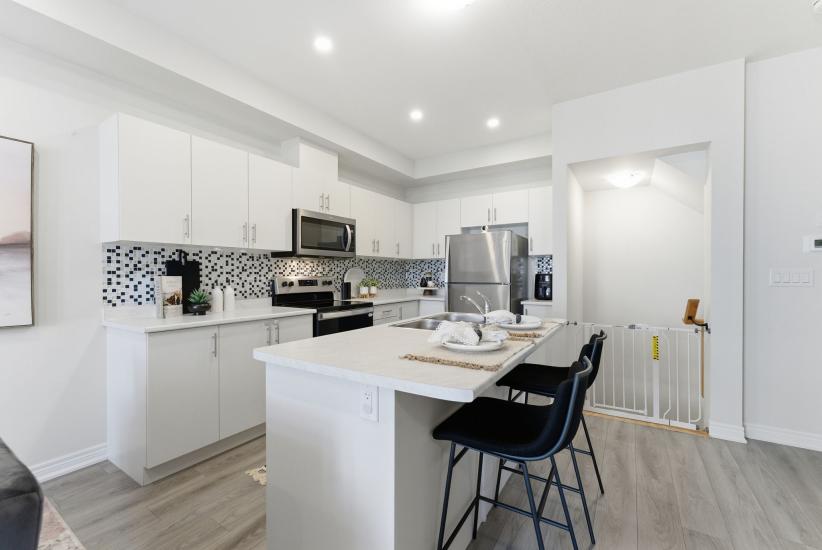 Property listing for 40 Zinfandel Dr. Unit #38, Stoney Creek, ON