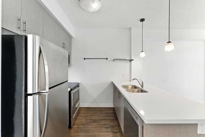 Property listing for 81 Robinson St. Unit #709, Hamilton, ON