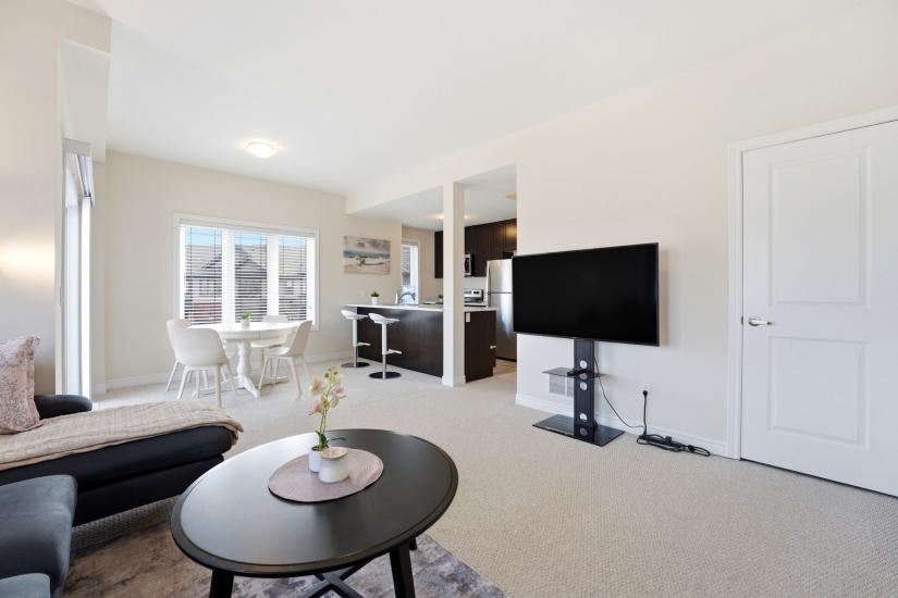 Property listing for #160-77 Diana Ave., Brantford, ON