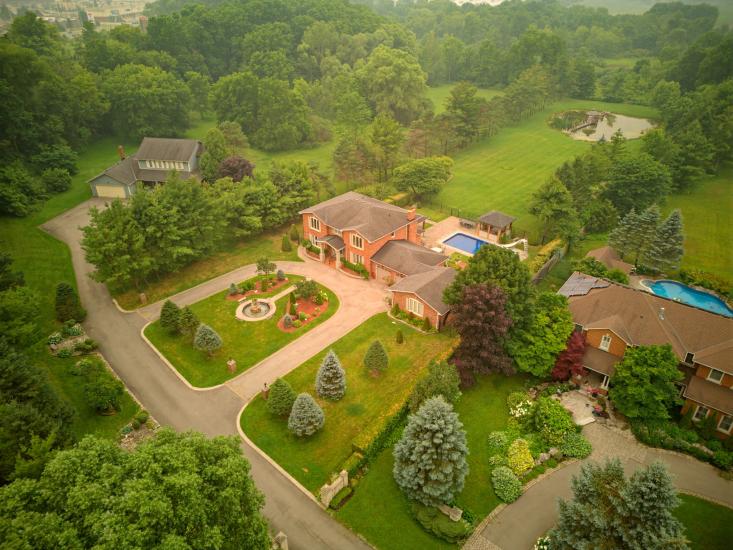 Property listing for 348 Shaver Rd., Ancaster, ON