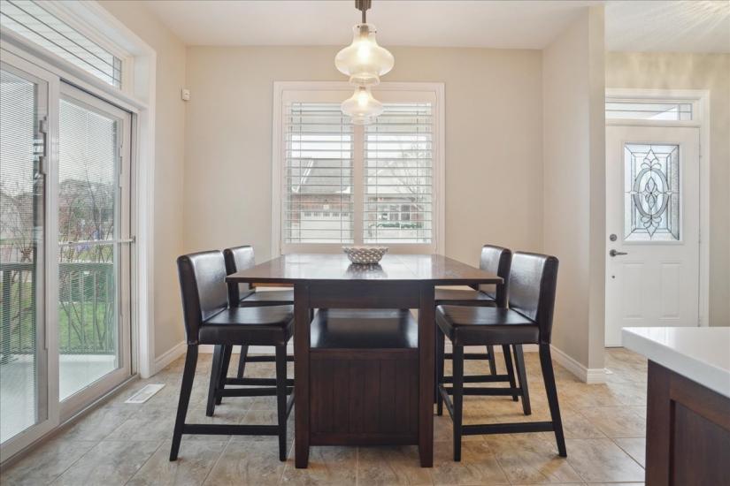 Property listing for 62 Gaddye Lane, Binbrook, ON