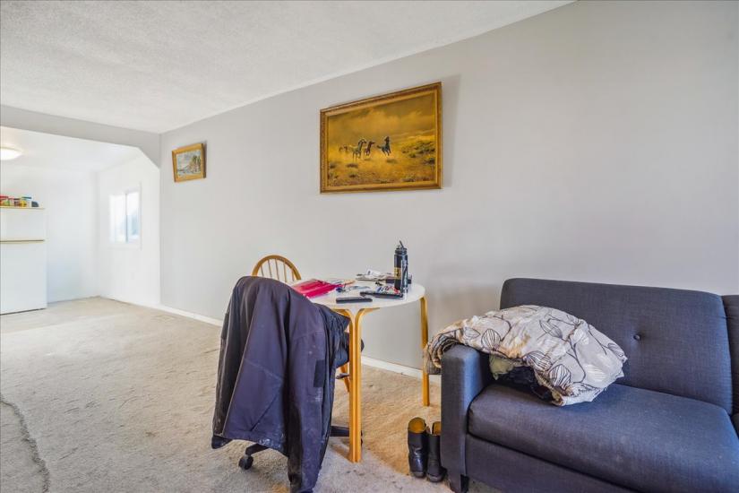 Property listing for 276 Ivon Ave., Hamilton, ON