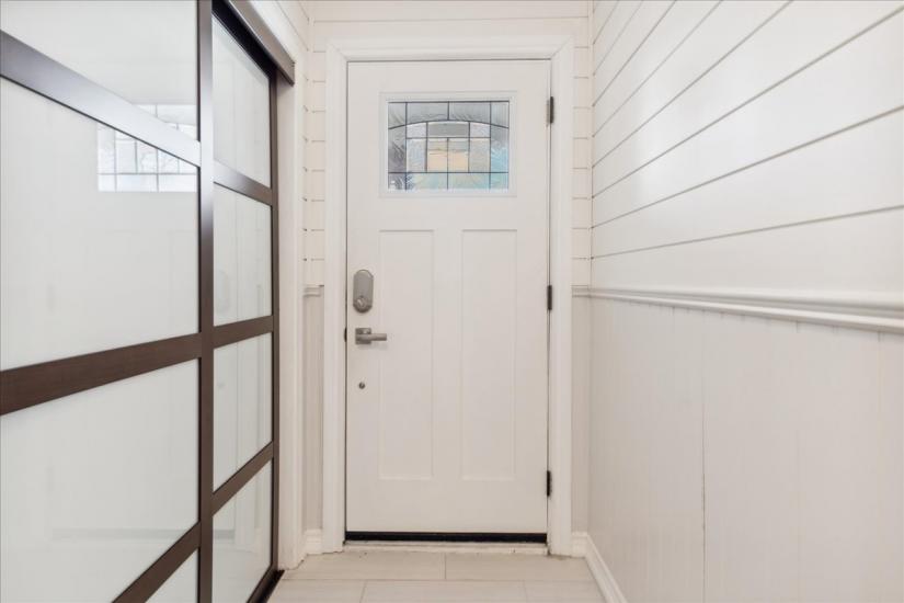 Property listing for 23 Lorne Ave., Hamilton, ON