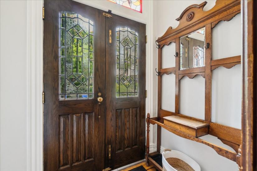 Property listing for 179 Hess St. S., Hamilton, ON