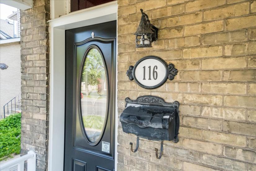 Property listing for 116 Grand River Ave., Brantford, ON
