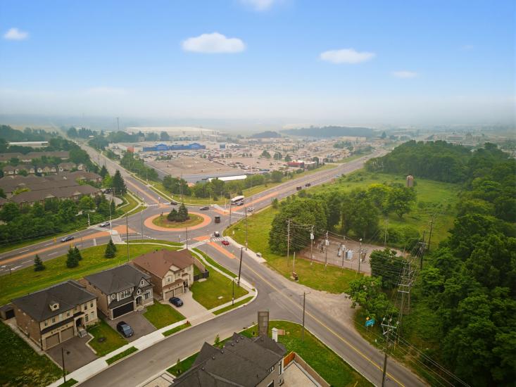Property listing for 348 Shaver Rd., Ancaster, ON