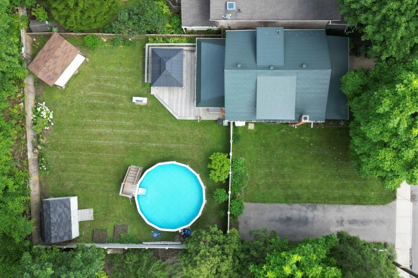Property listing for 47 Witherspoon St., Dundas, ON