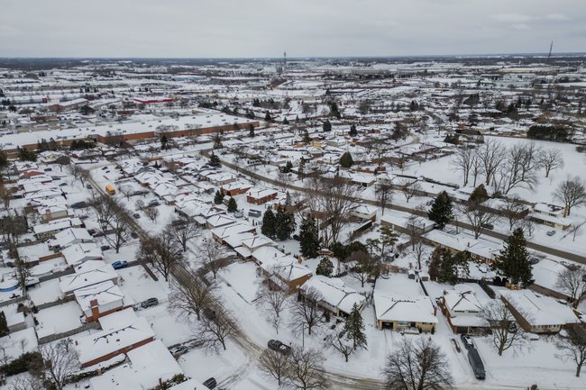 Property listing for 35 Shalfleet Blvd., Brantford, ON