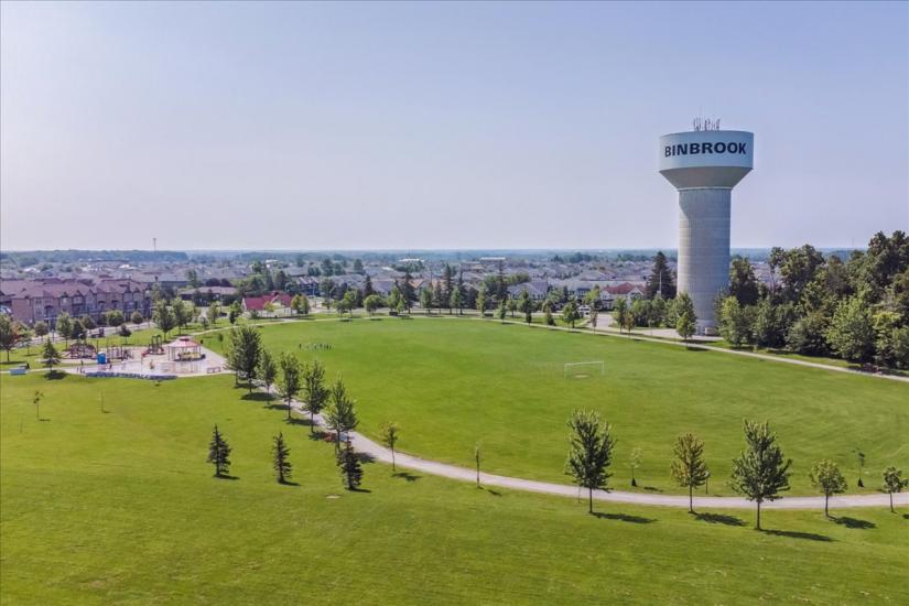 Property listing for 60 Pumpkin Pass, Binbrook, ON