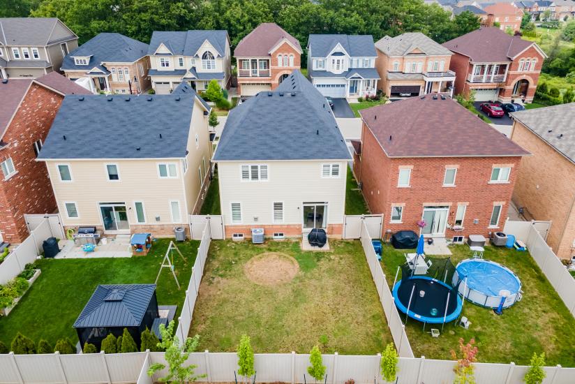 Property listing for 124 Springview Dr., Waterdown, Ontario