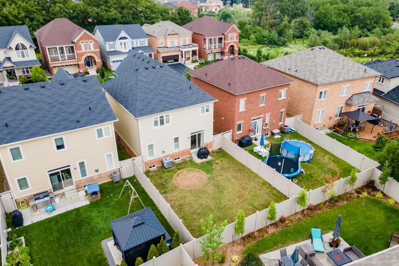 Property listing for 124 Springview Dr., Waterdown, Ontario