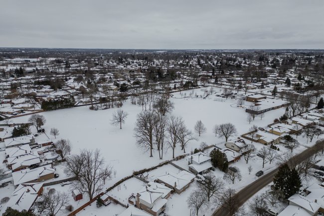 Property listing for 35 Shalfleet Blvd., Brantford, ON