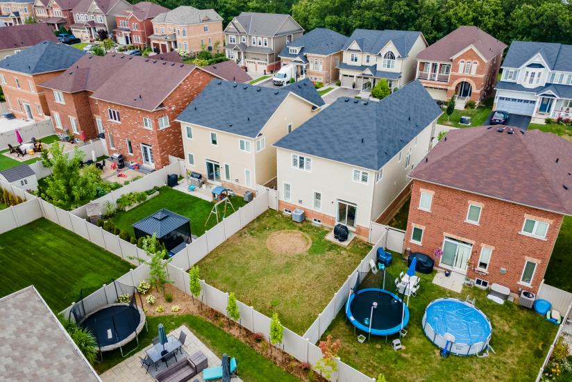 Property listing for 124 Springview Dr., Waterdown, Ontario