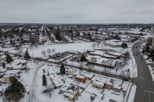 Property listing for 35 Shalfleet Blvd., Brantford, ON