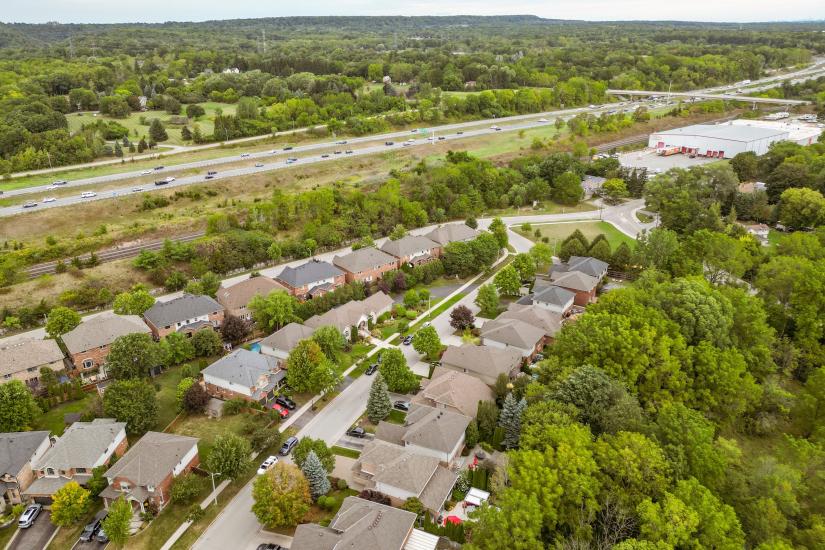 Property listing for 667 Sandcherry Dr., Burlington, ON