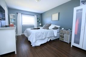 Property listing for #14-170 Dewitt Rd., Stoney Creek, ON