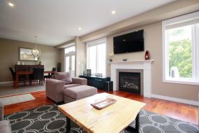 Property listing for 155 Garinger Cres., Hamilton, ON
