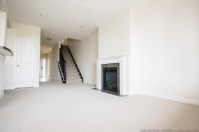 Property listing for 84 Dunrobin Lane, Grimsby, ON