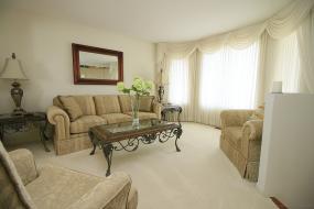 Property listing for 121 Glenhollow Dr., Stoney Creek, ON