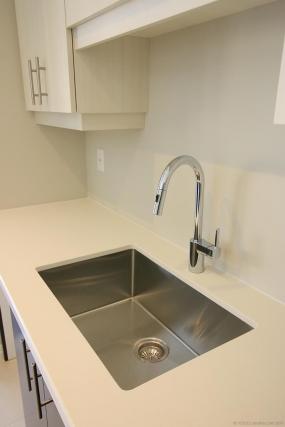 Property listing for 103 Columbus Gate, Hamilton, ON