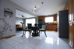 Property listing for 489 Cochrane Rd., Hamilton, ON