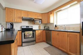 Property listing for 663 Dunn Ave., Hamilton, ON