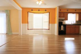 Property listing for 9 Barbara St., Smithville, Ontario